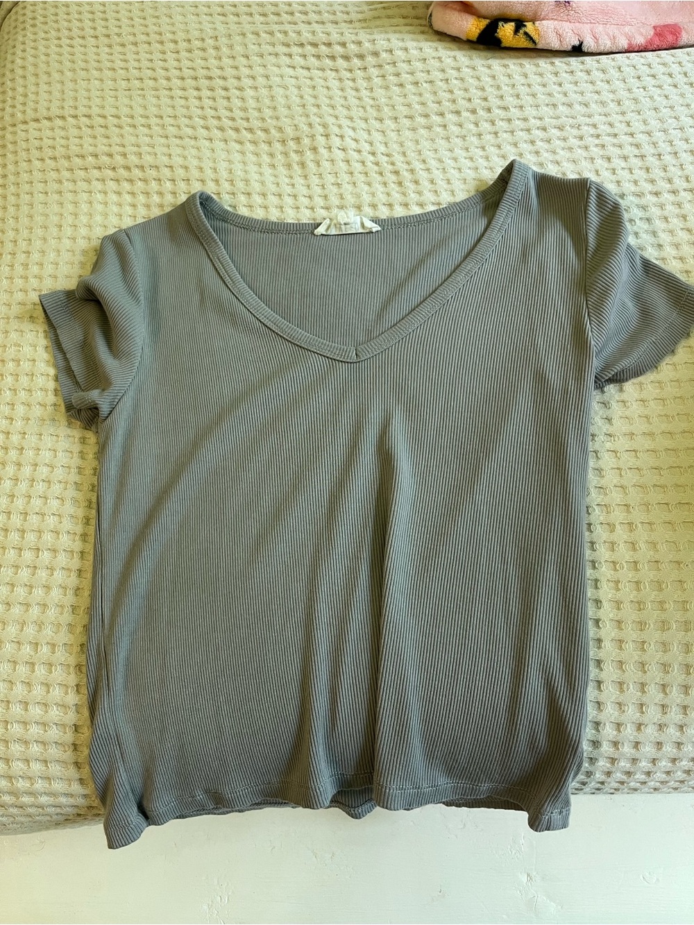 Olive & Oak Ribbed V-Neck Short Sleeve Tee - Gray